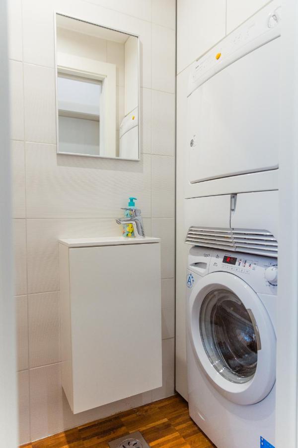 Top Location City Centre Condo In Historic Building With Free Garage Parking ليوبليانا المظهر الخارجي الصورة